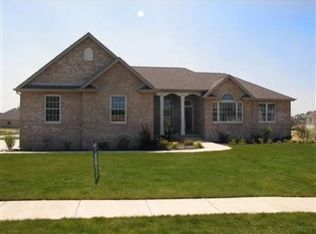 2801 N Kickbush Dr, Valparaiso, IN 46385