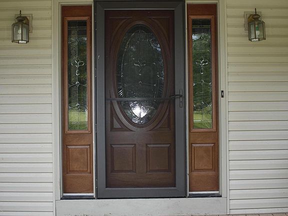 5th image of 7233 Edenborough Ct NW