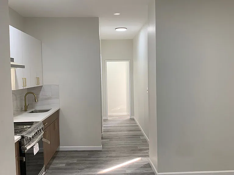 13 Brinsmaid Pl #4 — Photo 11