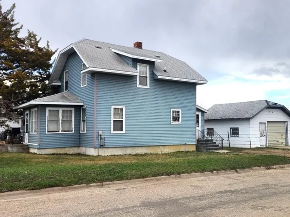 404 E 6th St, Miller, SD 57362