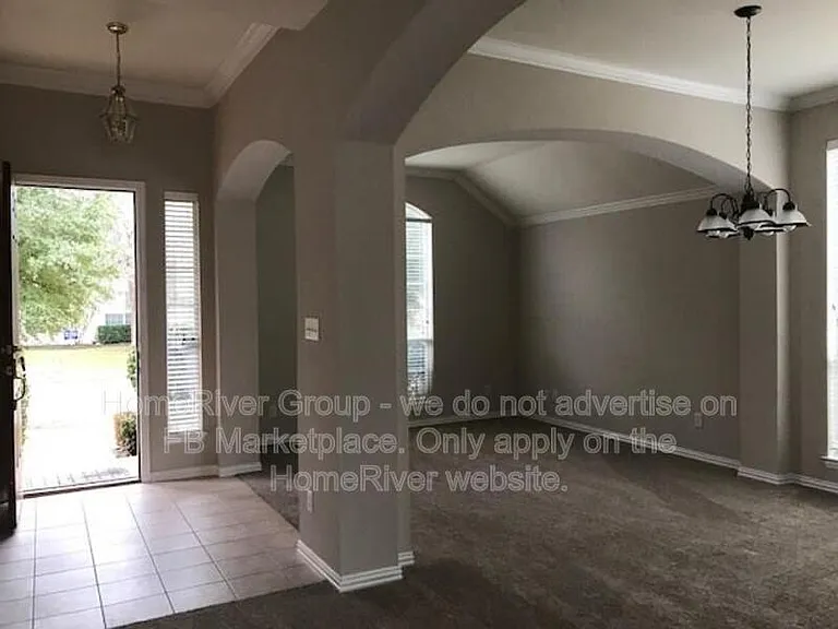4812 Tearose Trl — Photo 8