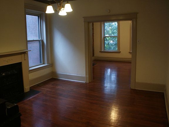 4th image of 4451 Pershing Ave #4451