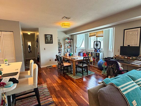 2nd image of 624 Boston Ave #U-9b