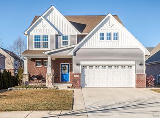 36950 Chestnut Dr, Westland, MI