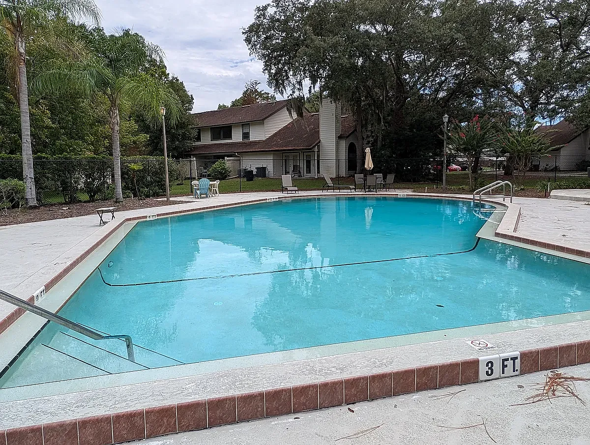 2 bed, 1002 sqft, $1,800 — Photo 2