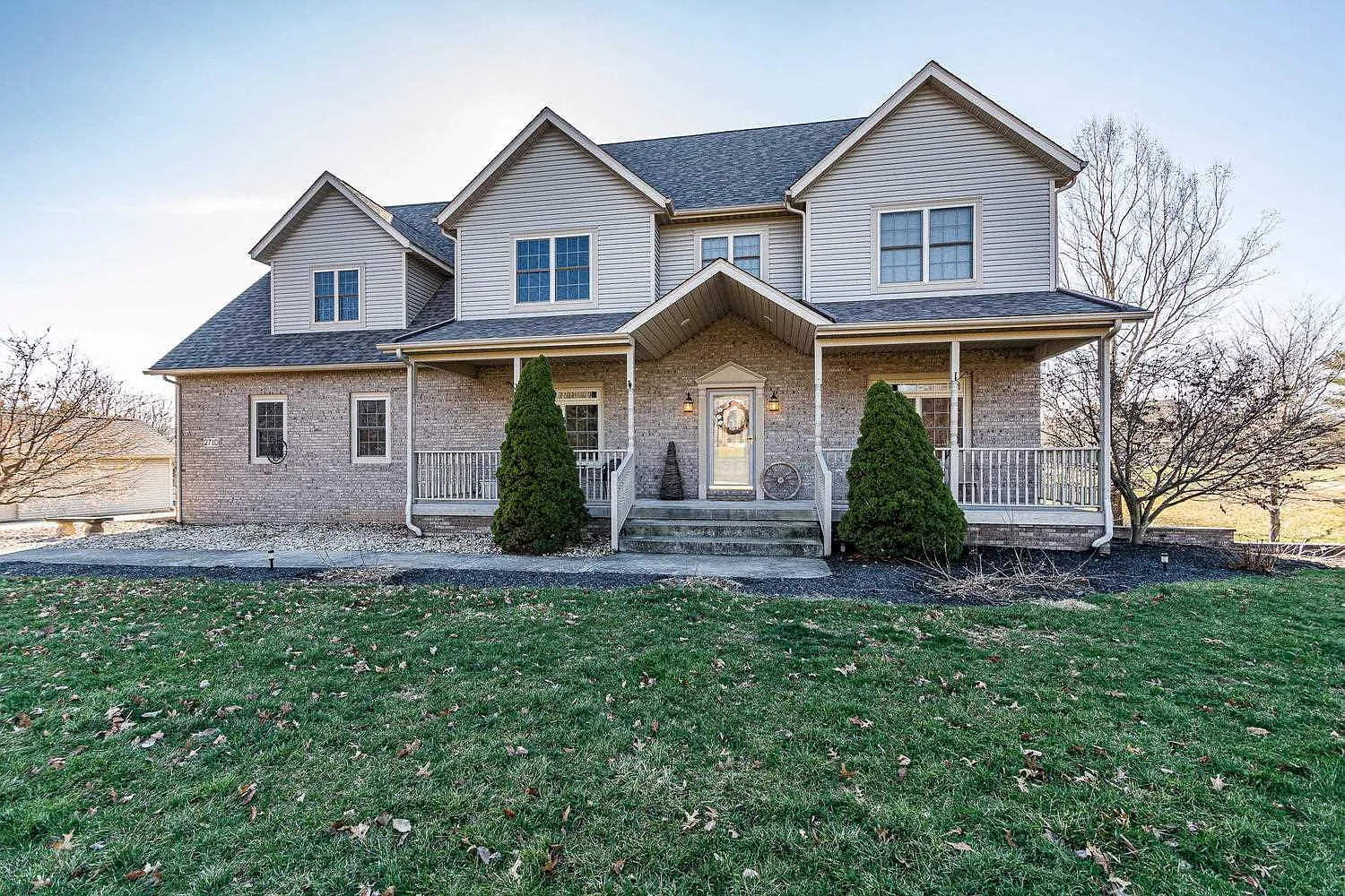 2710 E Crabapple Cir photo 1