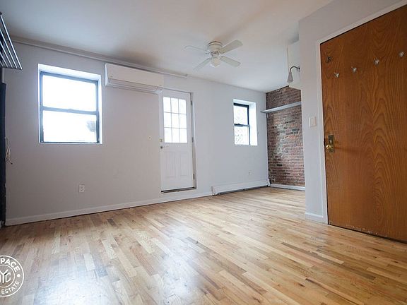3rd image of 87 Clay St APT 2