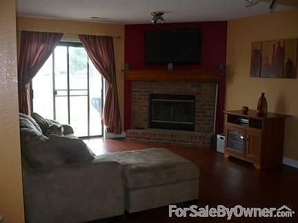 4th image of 505 NE Brookwood Cir APT D
