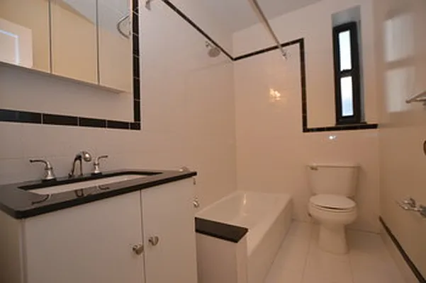 Rented by City Connections Realty | media 33