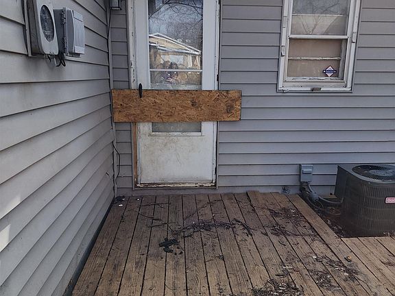 3rd image of 2817 SE Jefferson St