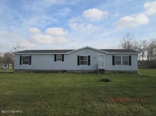 11330 S Peach Ave, Grant, MI 49327