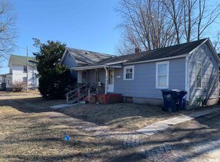 401 W 3rd Ave, Monmouth, IL