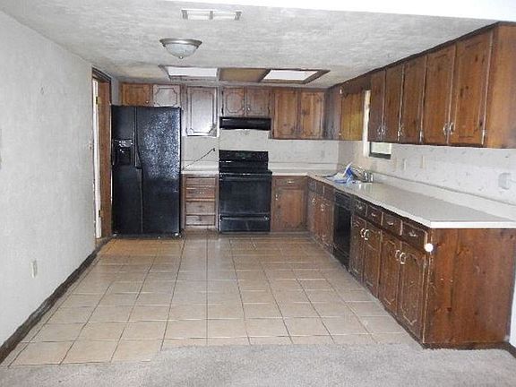 3rd image of 1610 NW 42nd Ave