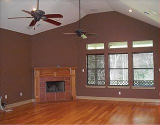 4th image of 18689 Clear Creek Ln