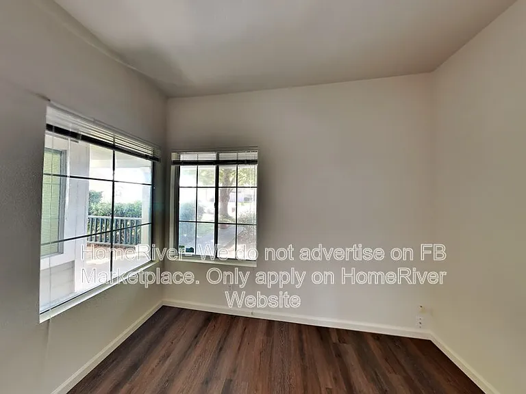 8453 Mockenhaupt Ct — Photo 12
