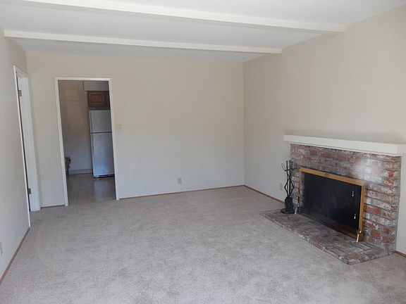 3rd image of 814 Henderson Ave