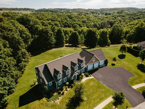 3059 Lake Meadows Cir, Traverse City, MI 49685