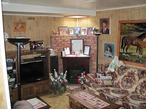 5th image of 2331 Bradford Dr