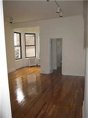 Rented by AJ Clarke | media 26