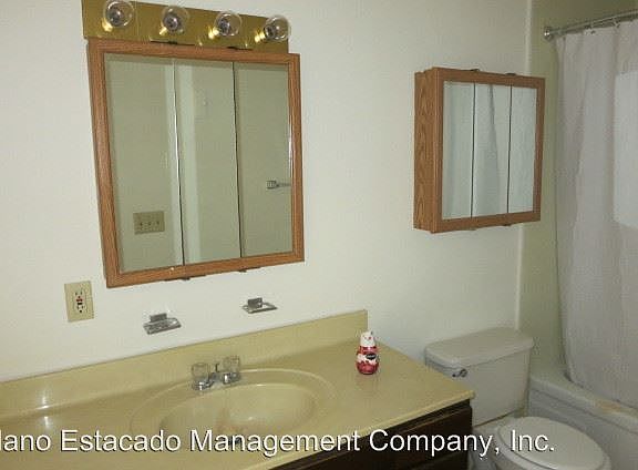 4th image of 5700 Canyon Dr APT 15