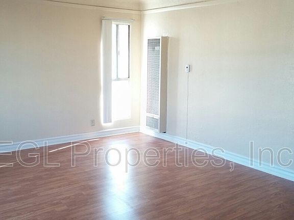 3rd image of 3035 S Bronson Ave