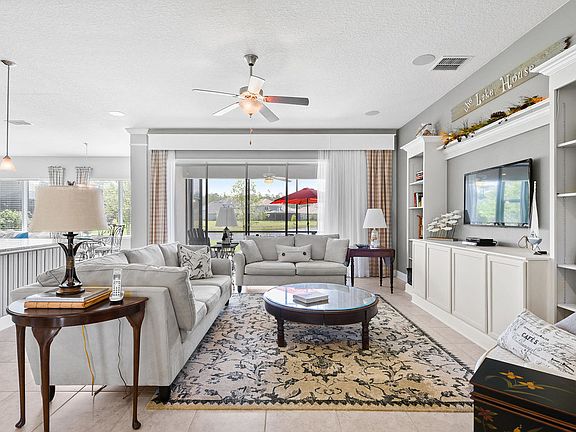 3rd image of 428 Oxford Estates Way
