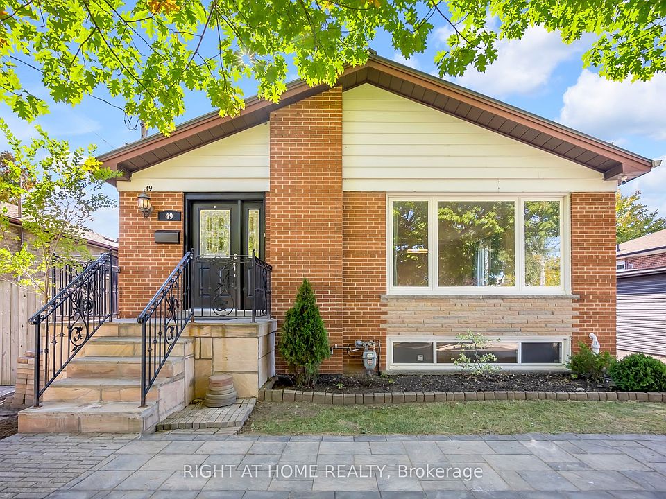 1st image of 49 McGregor Rd W