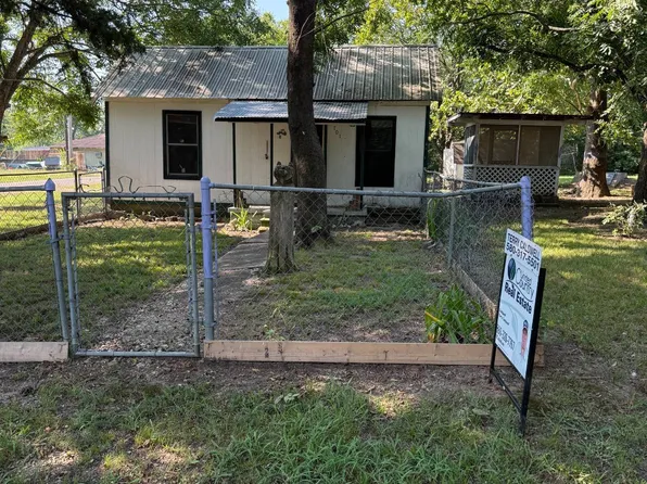 701 W Oklahoma St, Hugo, OK 74743