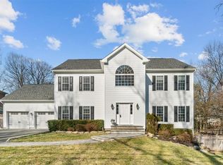 501 Gilbert Ave, Pearl River, NY 10965