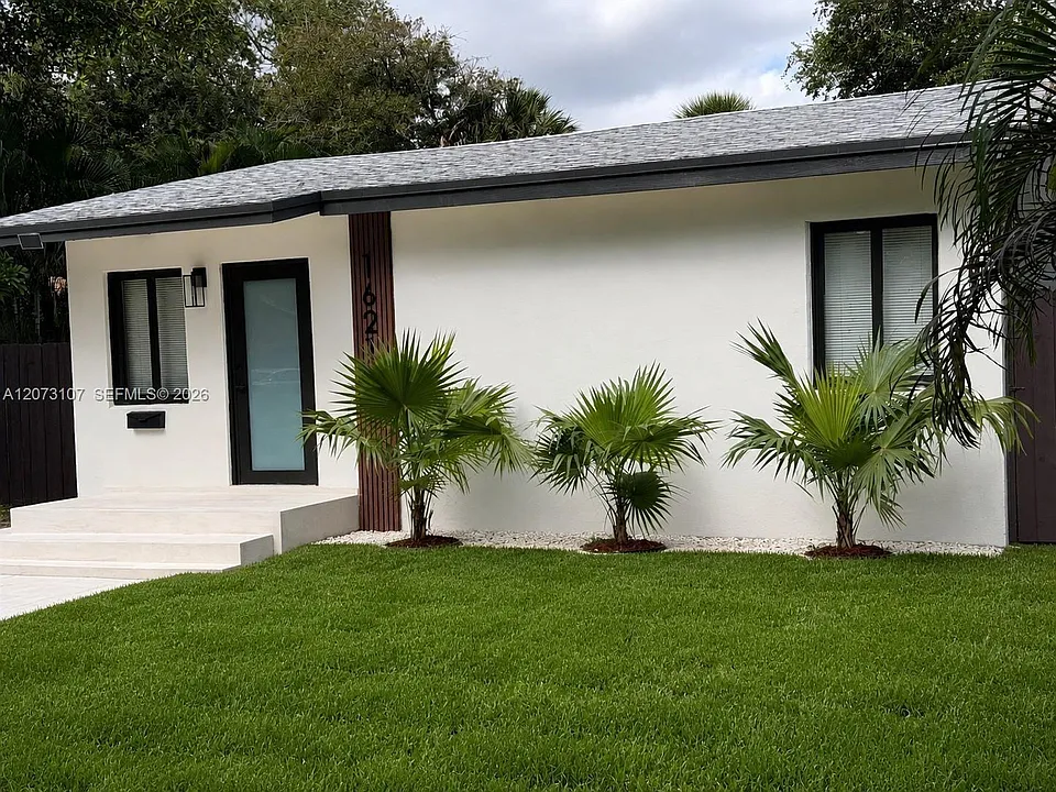 1621 SW 11th Ct