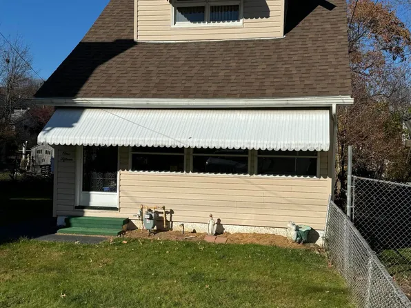 115 Dolph St, Olyphant, PA 18447