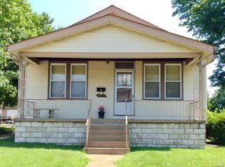 4915 Heege Rd, Saint Louis, MO 63123