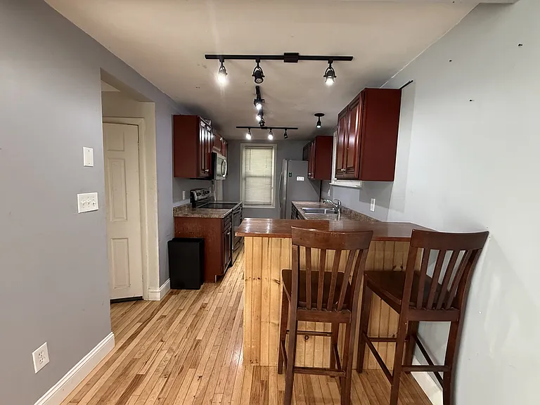 14 Green St — Photo 3