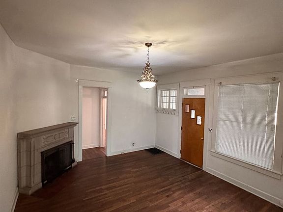 3rd image of 600 E University St #1