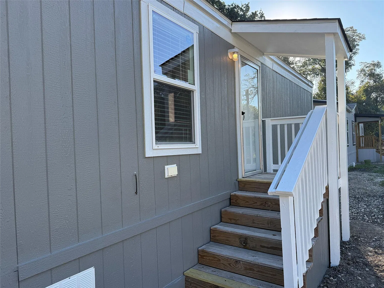 2 bed, 2.0 bath, 820 sqft, $1,450 — Photo 2