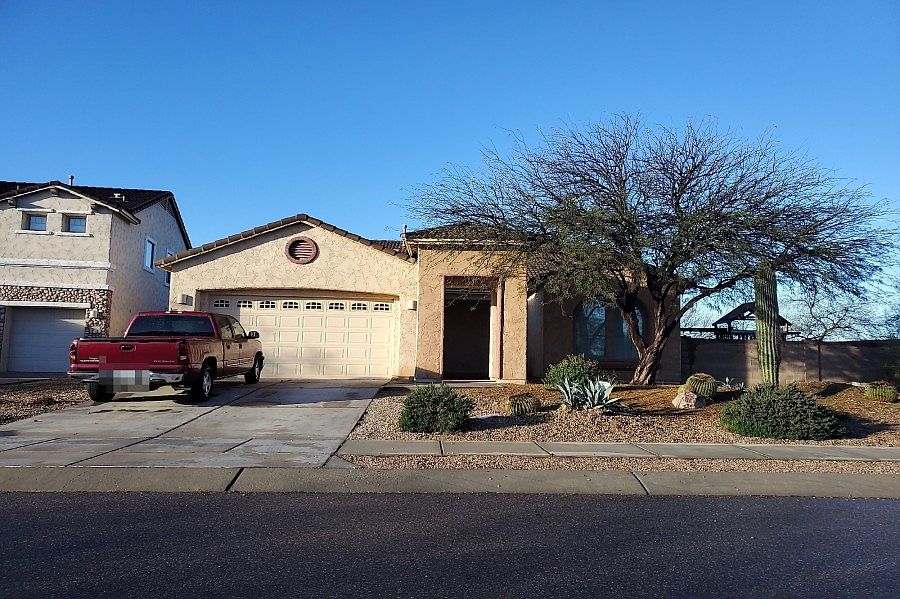 1st image of 1233 W Moodie Dr