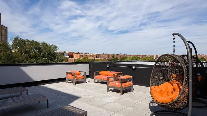 Rented by Nooklyn NYC LLC | media 32