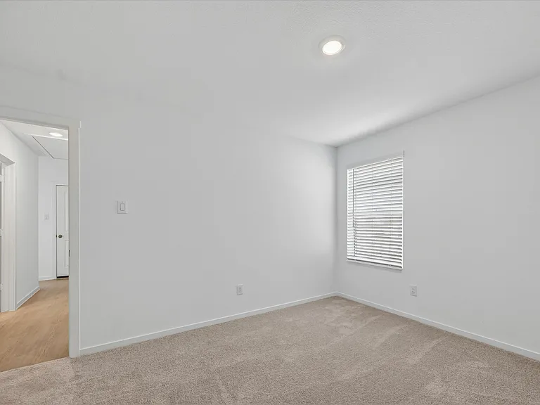 1516 Prince Rd — Photo 16