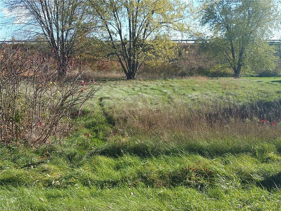 2nd image of 45487 Old Middle Ridge Rd