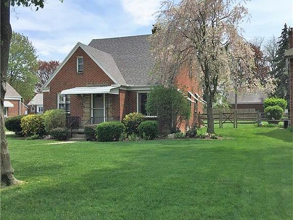 2nd image of 2744 Randall Dr