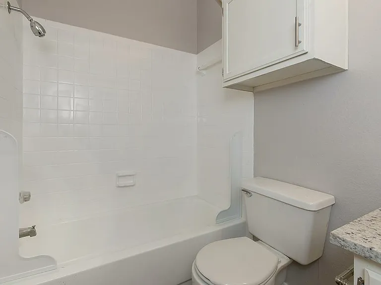 Lamar Place Apartments — Photo 116