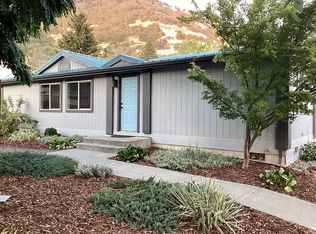 404 W Franklin St, Bingen, WA 98605
