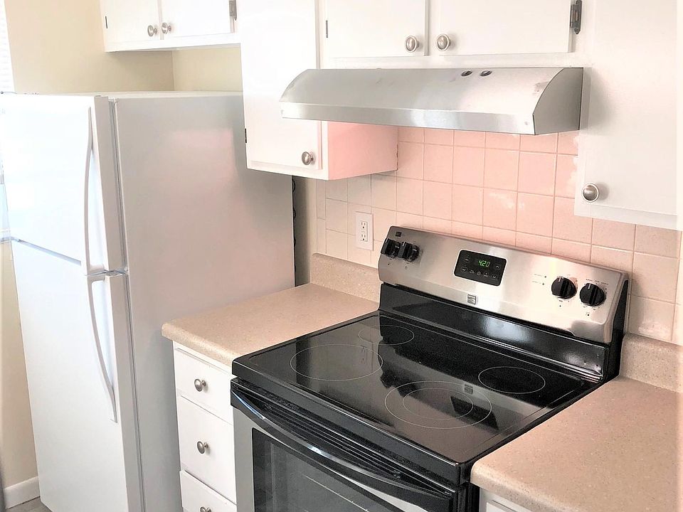 1st image of 150 41st Ave N APT 307