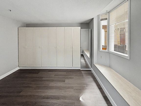 4th image of 5733 Cambie St #1540890