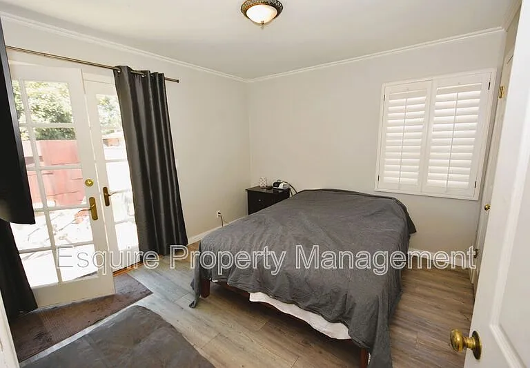 121 Jordan Ave — Photo 10