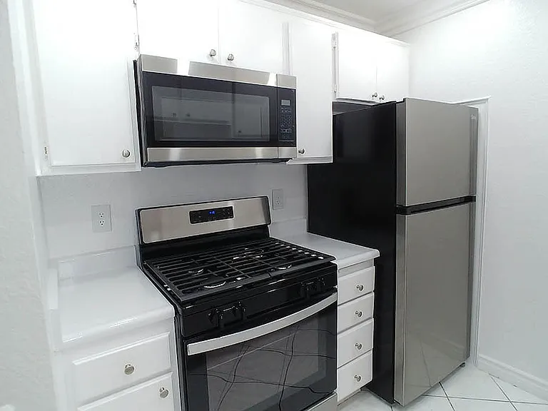 Five Star Suites — Photo 120