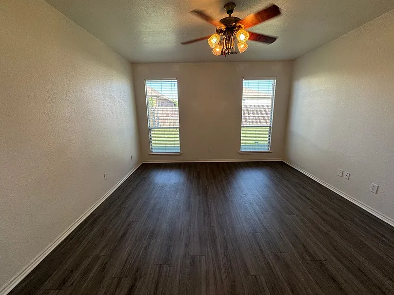 6109 Melanie Dr — Photo 20