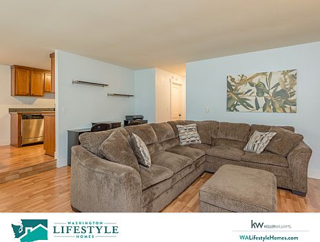 2nd image of 418 N L St #183