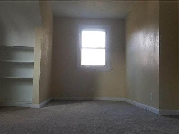 3rd image of 5297 Hillgrove Ave