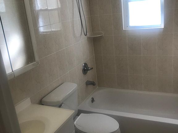 5th image of 85 Mulberry Cir #B